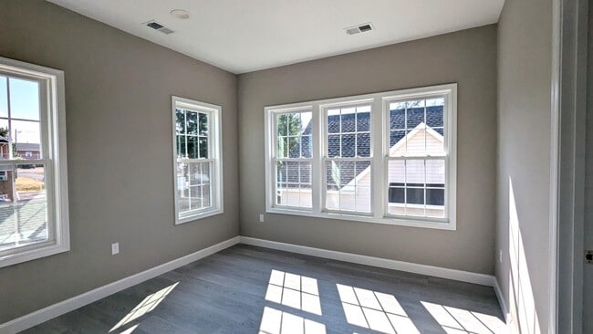 Building Photo - 2253 Papermill Rd