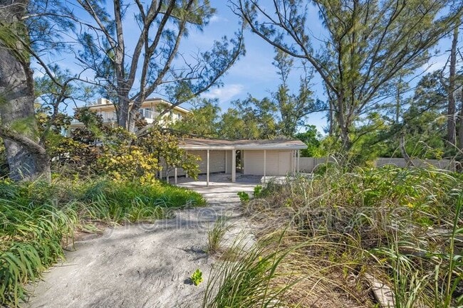 Building Photo - 8560 Heron Lagoon Cir