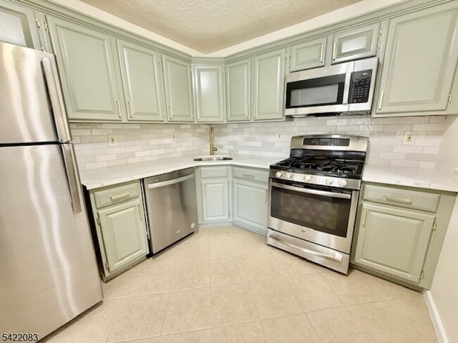 Building Photo - 58 Amethyst Way