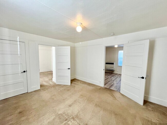 Building Photo - Little Italy - Charming 2 BR Cottage with Bonus Sunroom in the Heart of Little Italy!