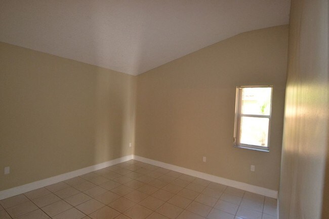 Building Photo - 5487 NW 186th St