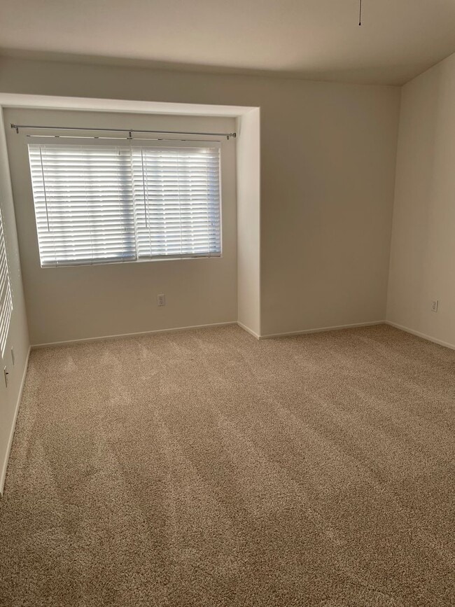 Building Photo - Terrific 2br/2Ba Townhome in La Cresta -  ...