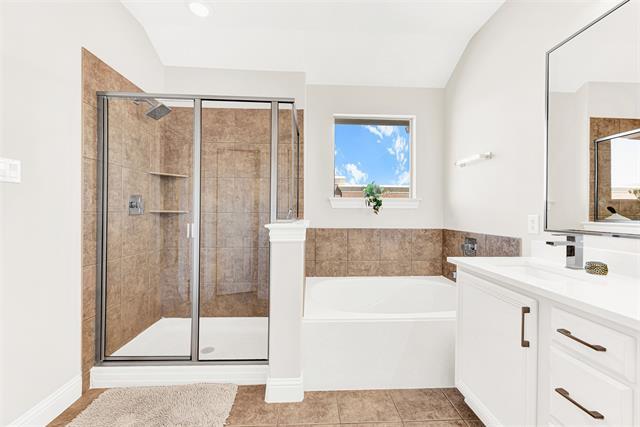 Building Photo - 4697 Edith St