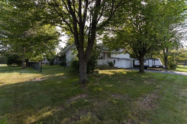 Building Photo - Click the “Apply Now” button or email wapmrentals@gmail.com for a prompt response.