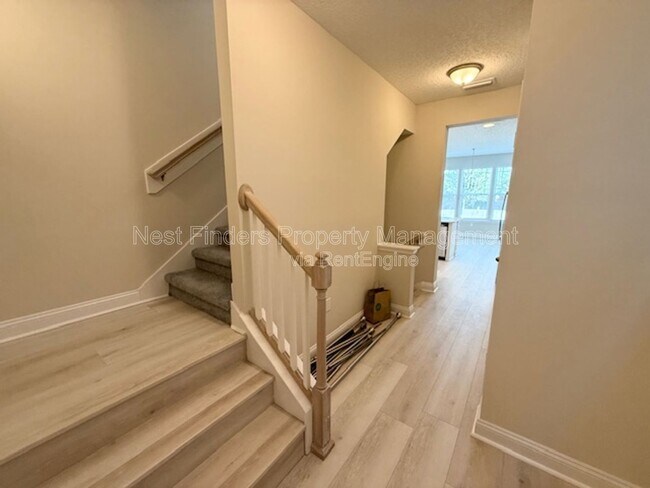 Building Photo - 2929 Fleur Ln