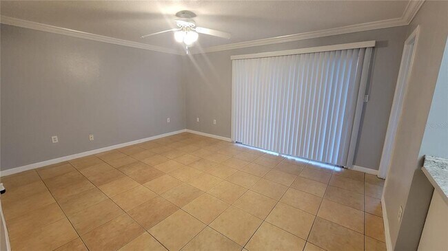 Building Photo - 863 Sky Lake Cir