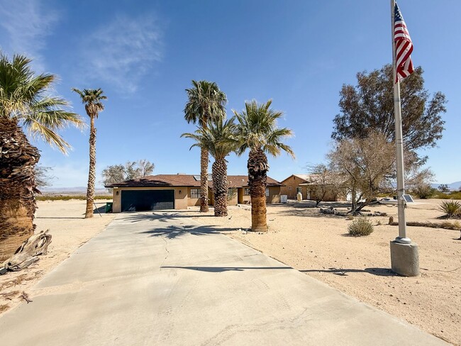 Primary Photo - Remodeled 2 Bedroom Home in 29 Palms