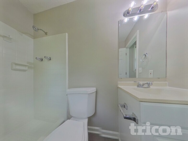 Building Photo - 2308 S Partridge Cir