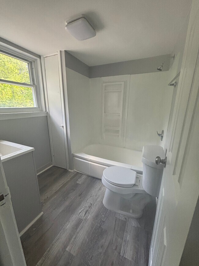 Building Photo - 14513 Milverton Rd