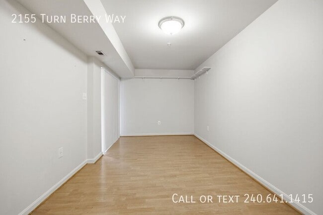 Building Photo - 2155 Turn Berry Way