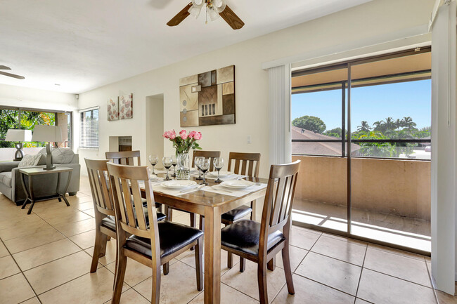 Building Photo - 12621 Westhampton Cir
