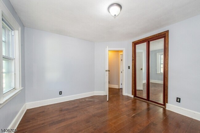 Building Photo - 86 Watsessing Ave