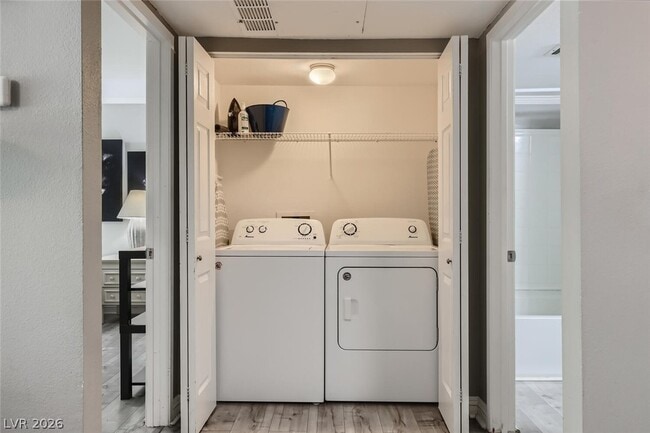 Building Photo - 5146 S Jones Blvd