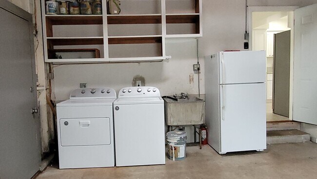 Building Photo - Beautiful Point Loma Single Story Home