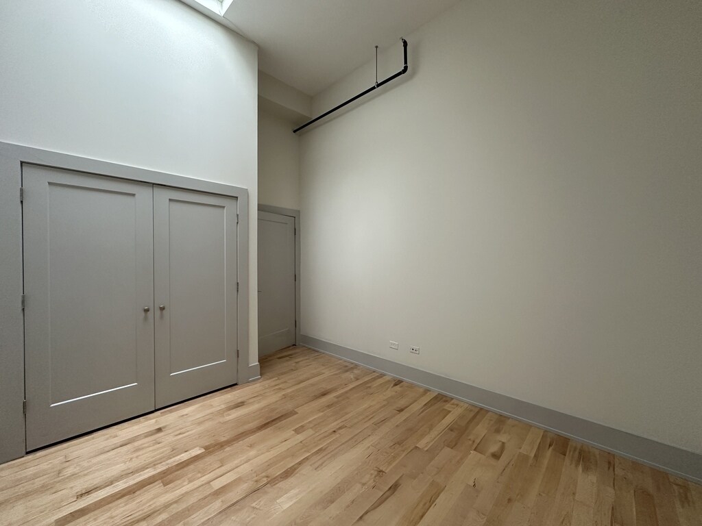 Building Photo - 1432 W 21st St