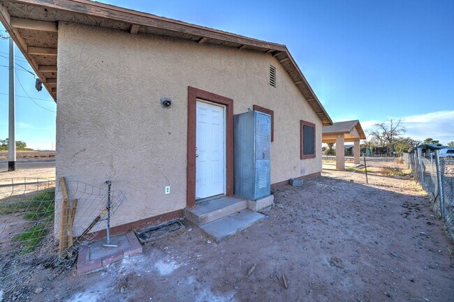 Building Photo - 102 Adams St