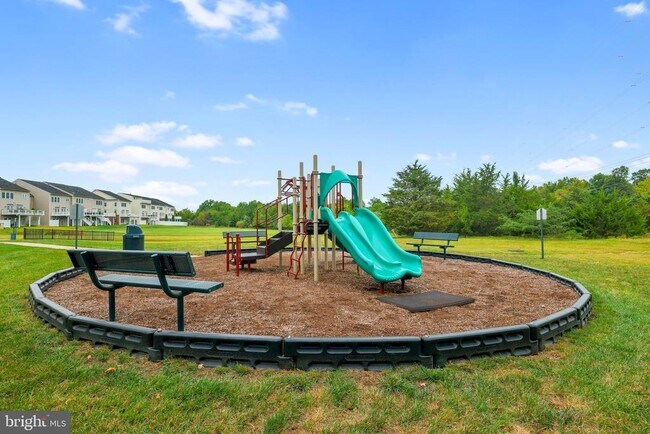 Building Photo - 21234 Park Grove Terrace