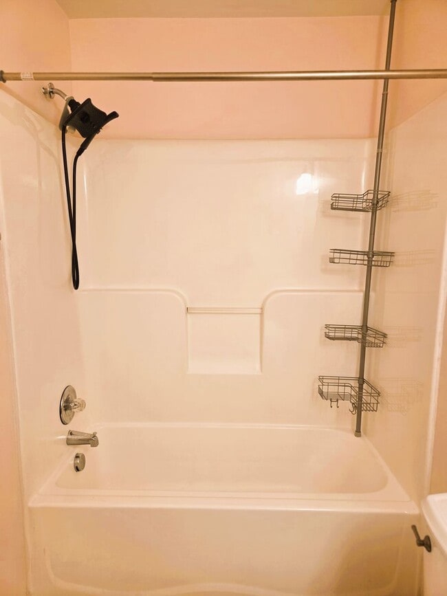 Building Photo - Ashley Village Townhome with all new LPV flooring and paint.