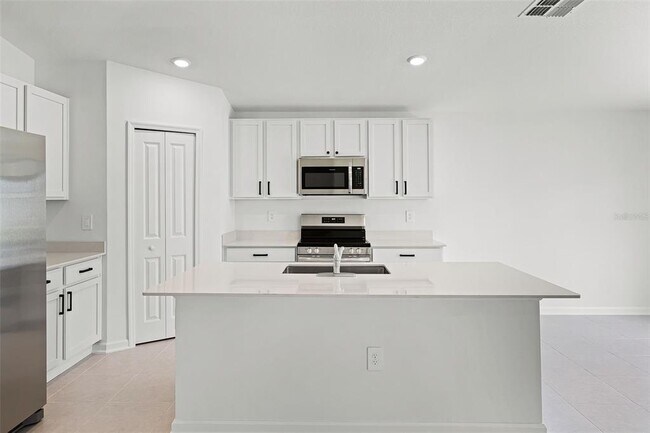 Building Photo - 2710 PIONEER Trl