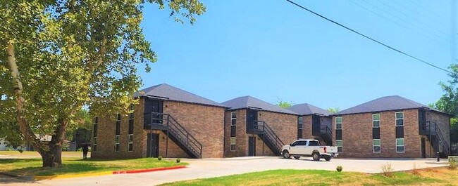 Primary Photo - New 3 Bed 2 Bath Duplexes SW 40th & Shield...