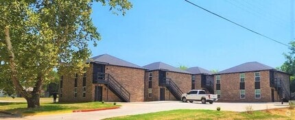 Building Photo - New 3 Bed 2 Bath Duplexes SW 40th & Shield...