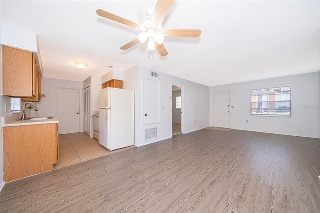 Building Photo - 828 Ballard St