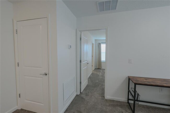 Building Photo - 1821 Heart Lk Dr