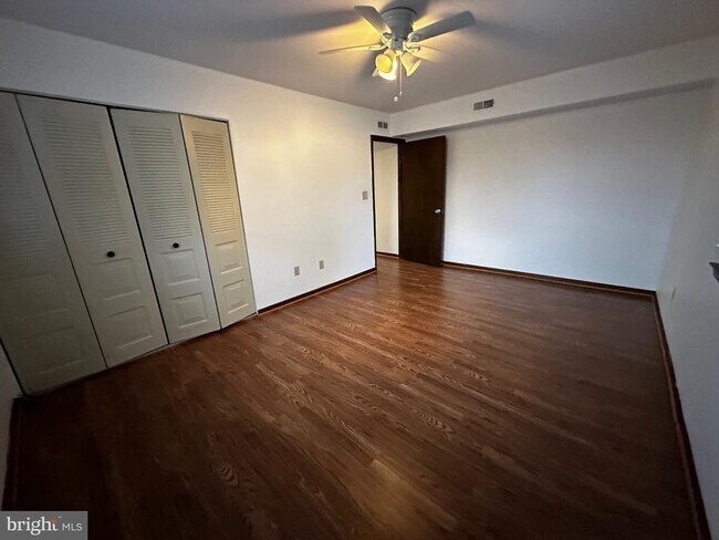 Building Photo - 1439 Vista St