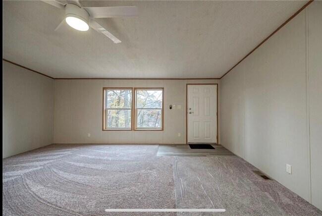 Building Photo - 3454 Evergreen Rd