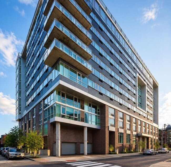 Building Photo - 1700 Park Ave