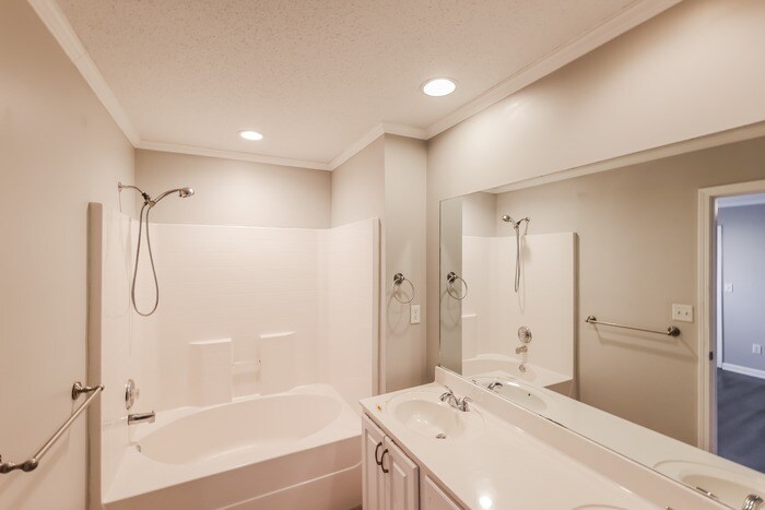 Building Photo - 11300 Athena Dr