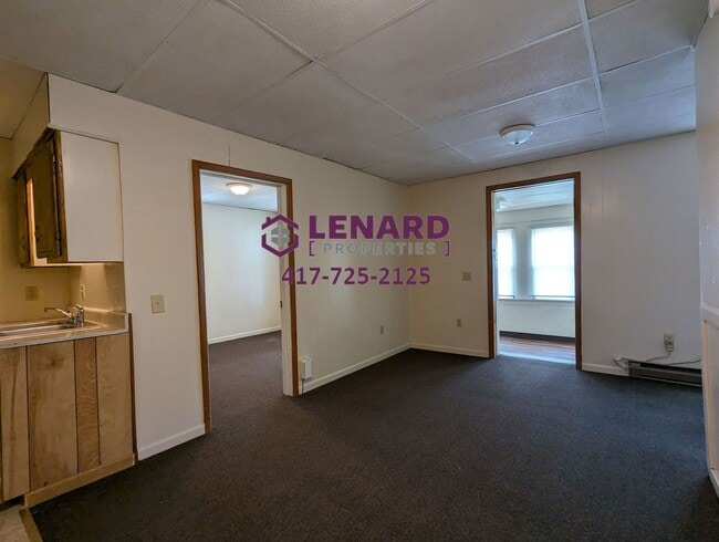 Building Photo - 714 S Pike Ave