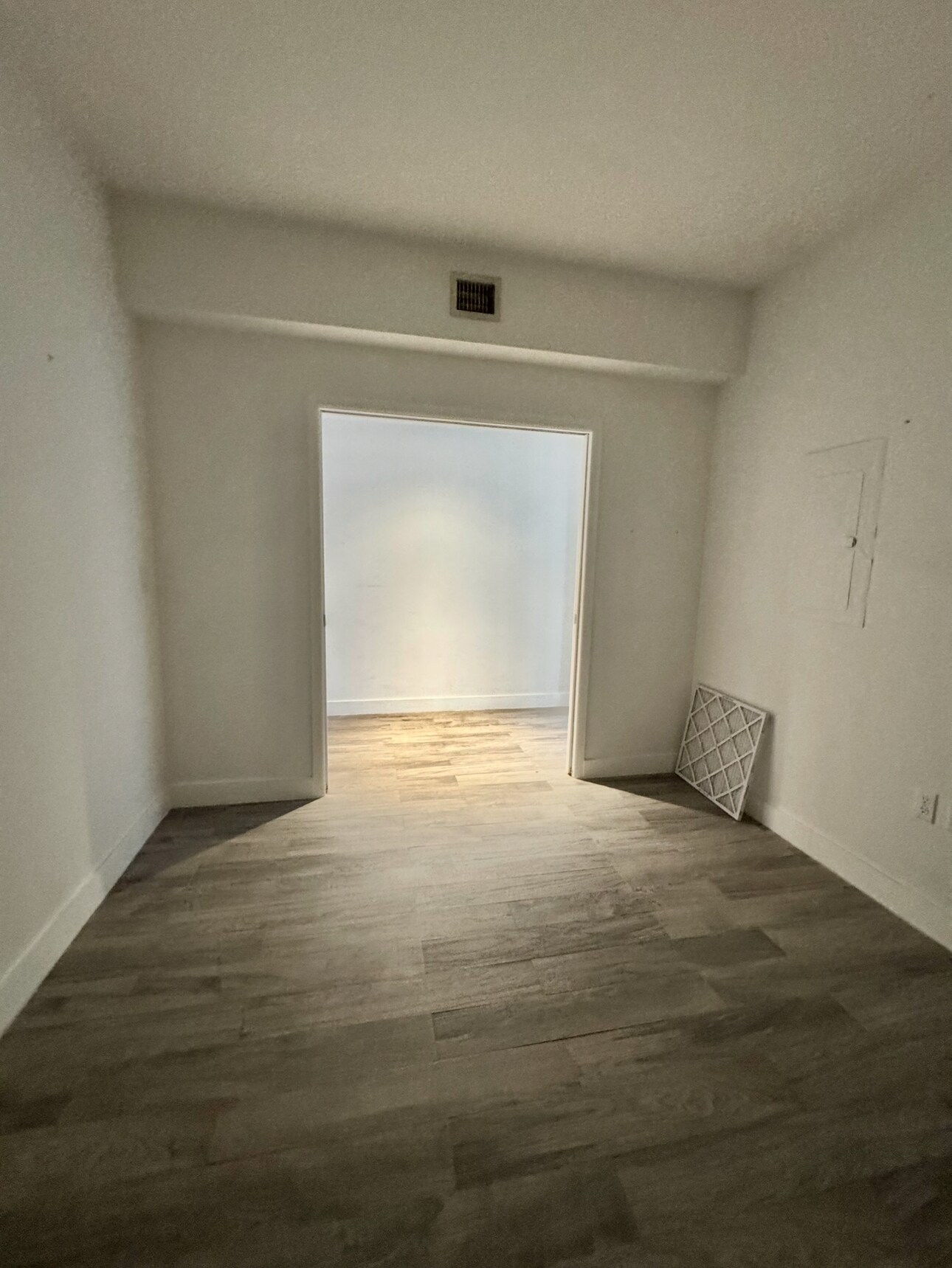 Enclosed Den - 1010 Brickell Ave