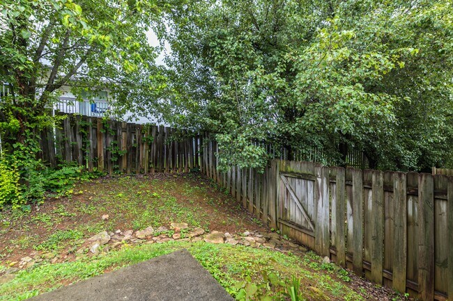 Building Photo - 1315 Lucy Way