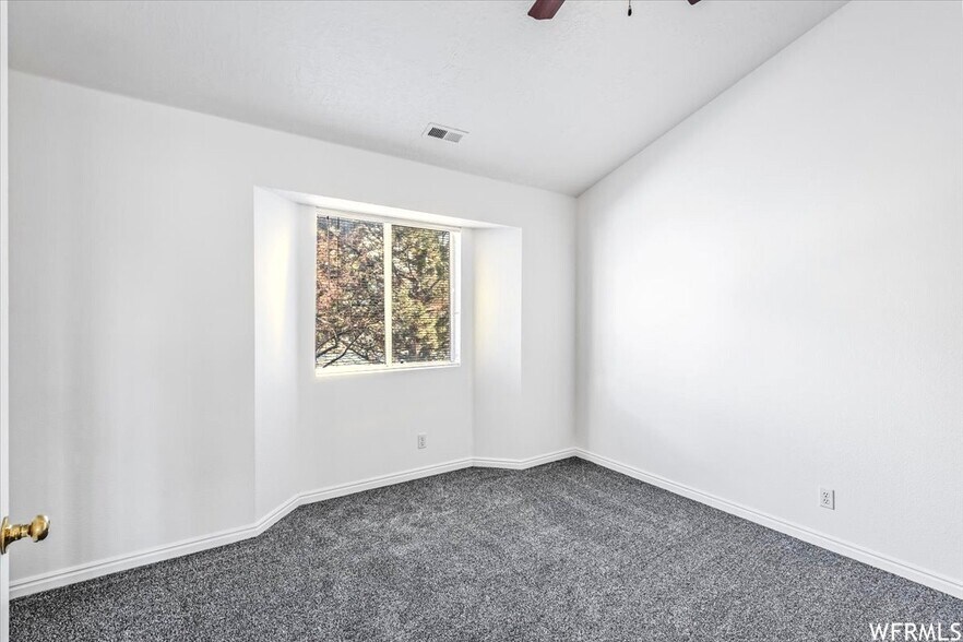 Building Photo - 1086 S 950 E