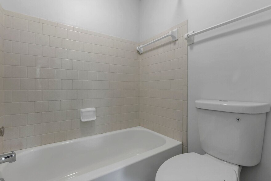 Building Photo - 4940 Kristie Fls