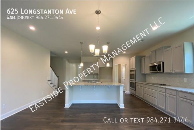 Building Photo - 625 Longstanton Ave