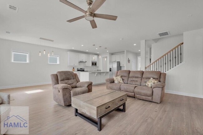 Building Photo - 268 Loblolly Ln