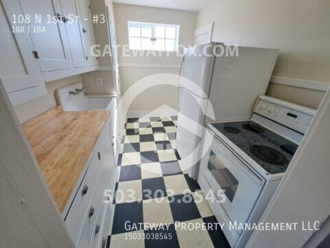 Building Photo - 108 N 1st St