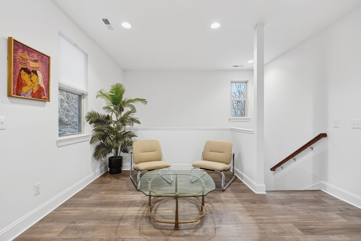 Building Photo - 927 Ramseur St