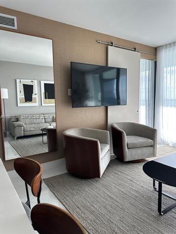 Building Photo - 3131 NE 7th Ave