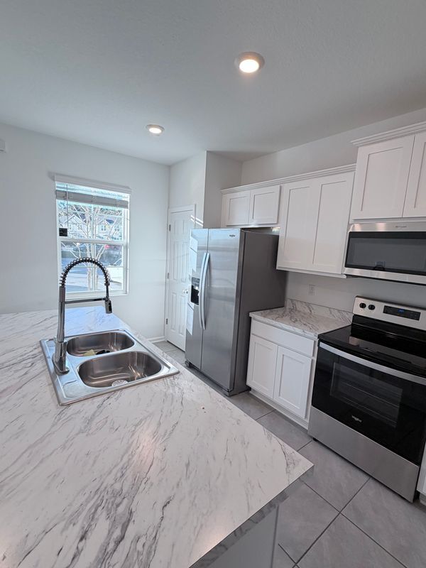 Building Photo - 4927 Nebula Ln