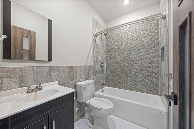 Building Photo - Modern West Lofts