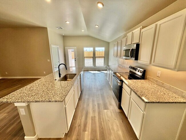 Building Photo - 3 bed 2 bath New Construction Home Available Now