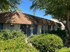 Building Photo - 481 Minnewawa Ave