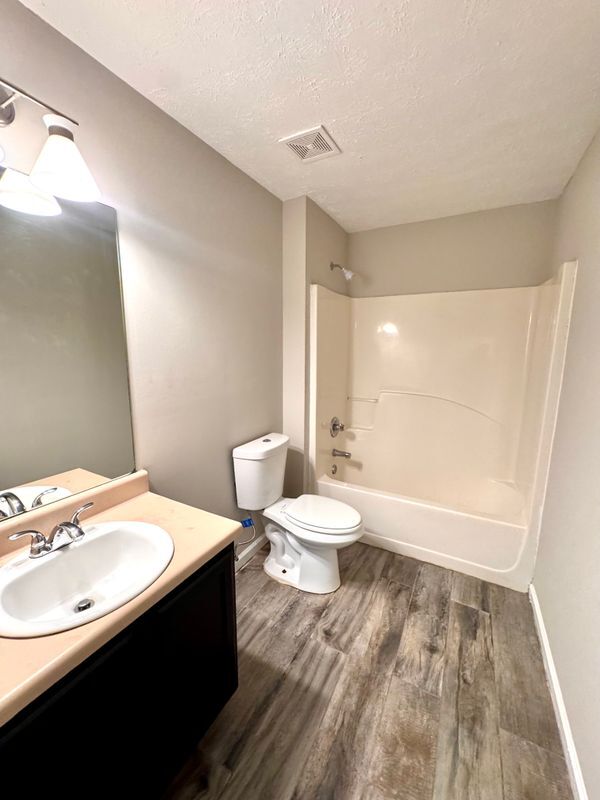 Building Photo - 10896 Big Sky Dr