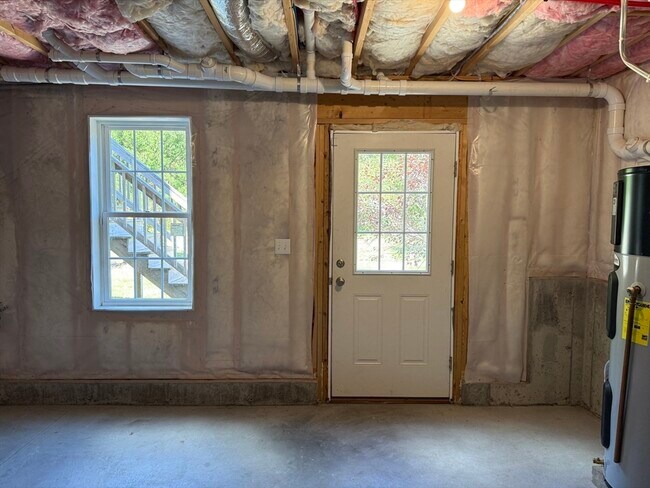 Building Photo - 55 Wenham Rd