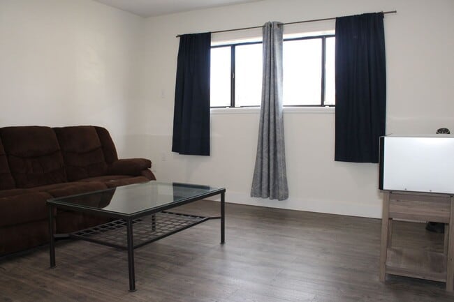 Building Photo - 7905 Julia Ct