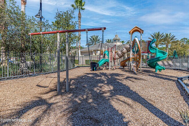 Building Photo - 705 W Kings College Dr