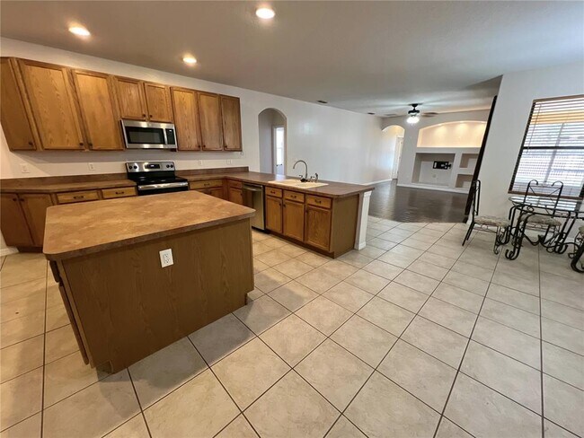 Building Photo - 19161 Timber Pine Ln